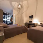 Suite Inn Catania 4*