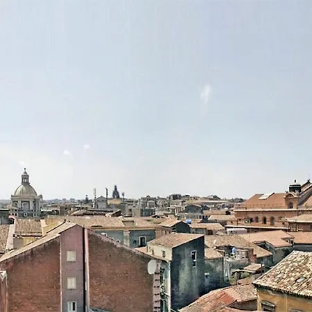 Konukevi Suite Inn Catania 3*
