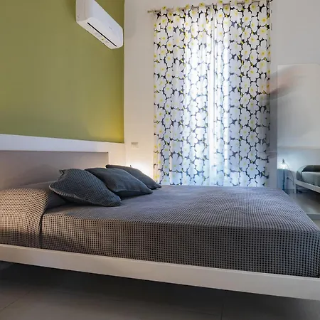 Suite Inn Catania 4*