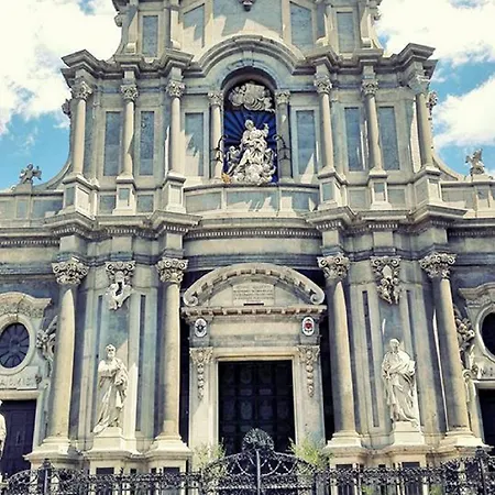 Gasthuis Suite Inn Catania 4*