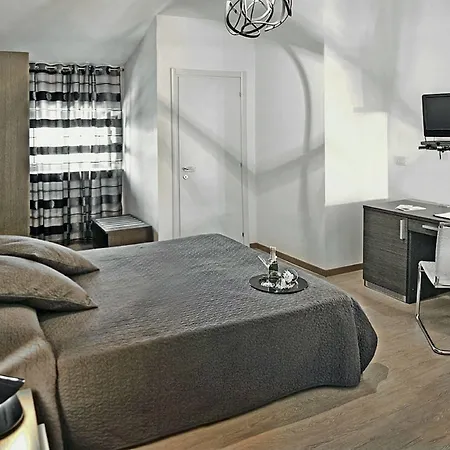 Suite Inn Catania 3*